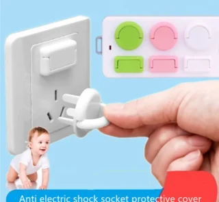 Protect your little one from electric shock hazards with this 12-piece socket protector set. Includes 6 two-pin and 6 three-pin outlet covers with hidden pull handles for easy removal by adults.
